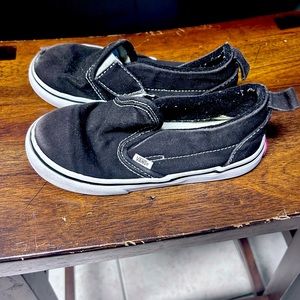 Boy toddler black Vans shoes size 9.5
